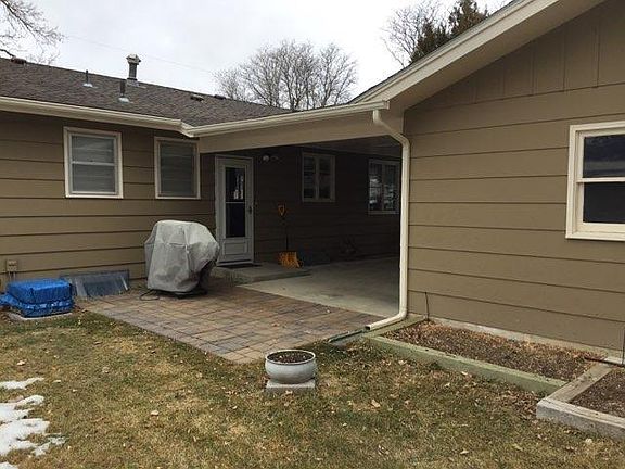 3rd image of 2221 Brentwood Ln