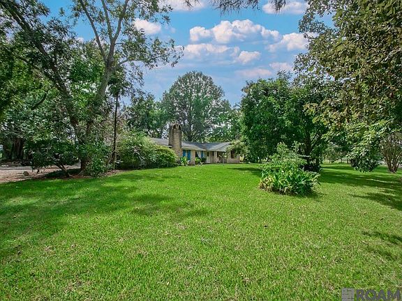 2nd image of 11424 Pointe Coupee Rd