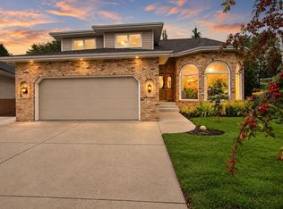 101 Dickenson Cres, Red Deer, AB T4R 2A9