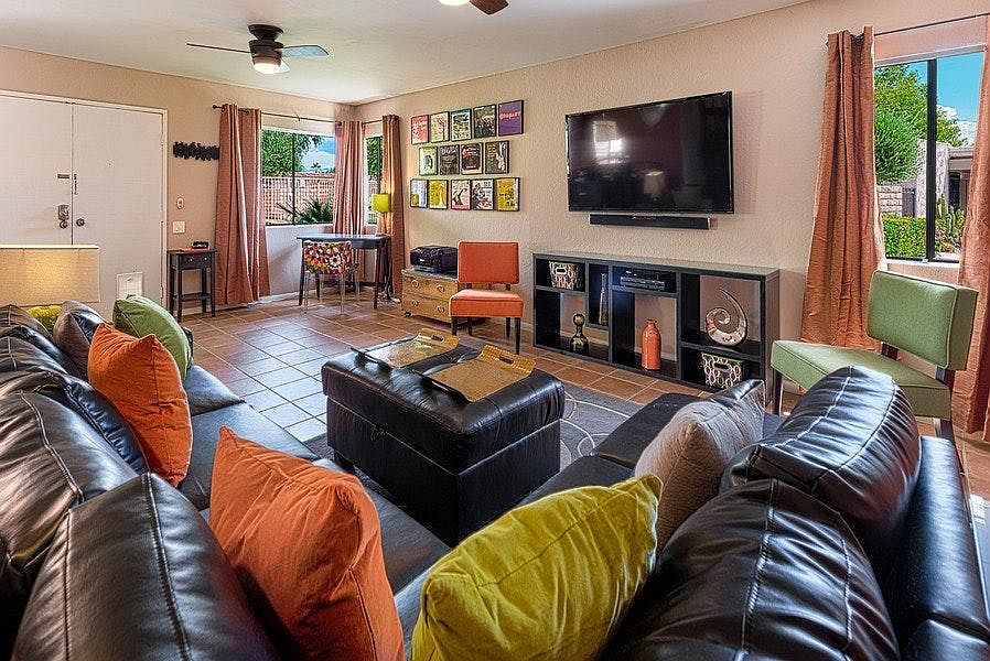 Living Room (furniture replaced 1/17 pictures available)