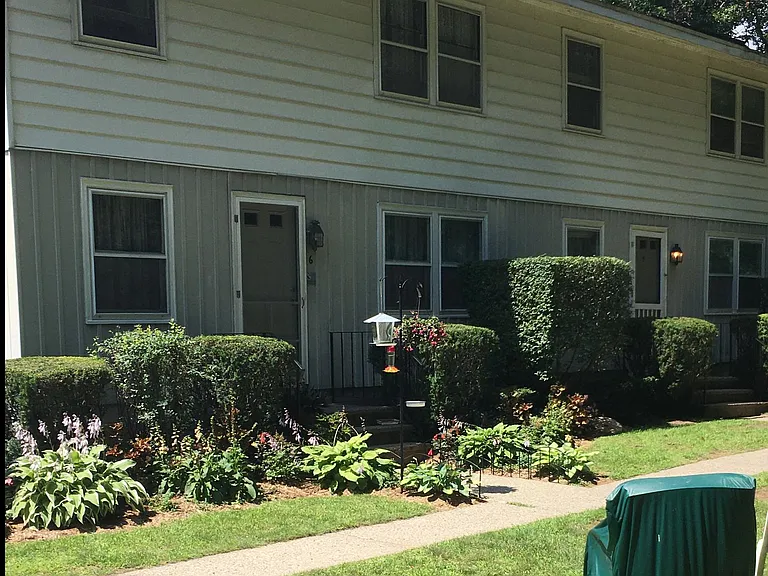 93 Woodin Rd — Photo 17