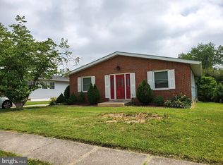 8911 Parlo Rd, Baltimore, MD 21236