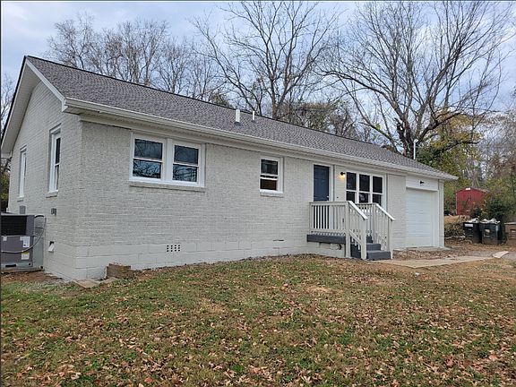 5th image of 940 Colfax Dr
