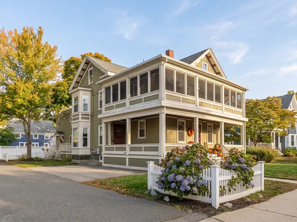 33 Vine St APT 2, Melrose, MA 02176