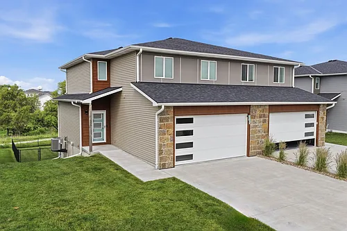 959 Titan Dr Photo 1