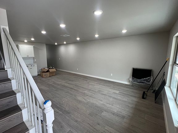 3rd image of 521 N Florence Ave #A