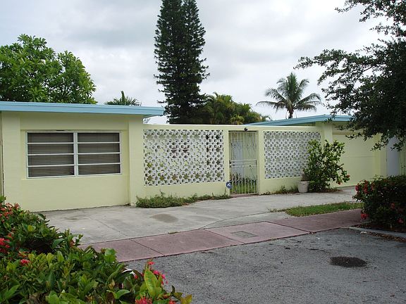 2nd image of 1715 Calais Dr