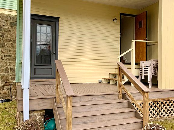 PRIVATE REAR YARD ENTRANCE