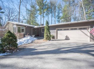 5805 Woodbridge Ln, Midland, MI 48640