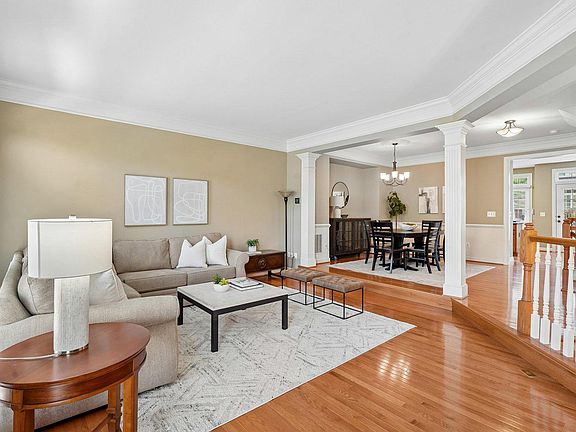 3rd image of 12484 Rose Path Cir