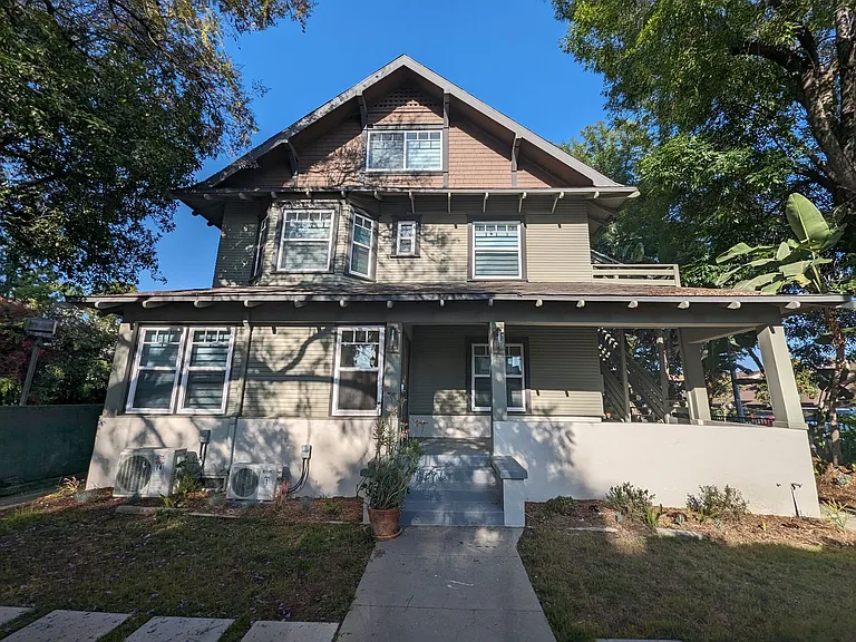 190 S Marengo Ave — Photo 13