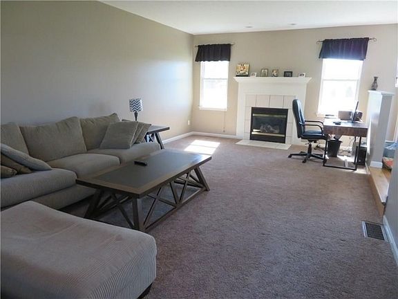 5th image of 7 W Ham Cir