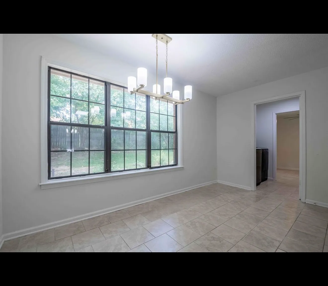4 bed, 3011 sqft, $2,700 — Photo 3
