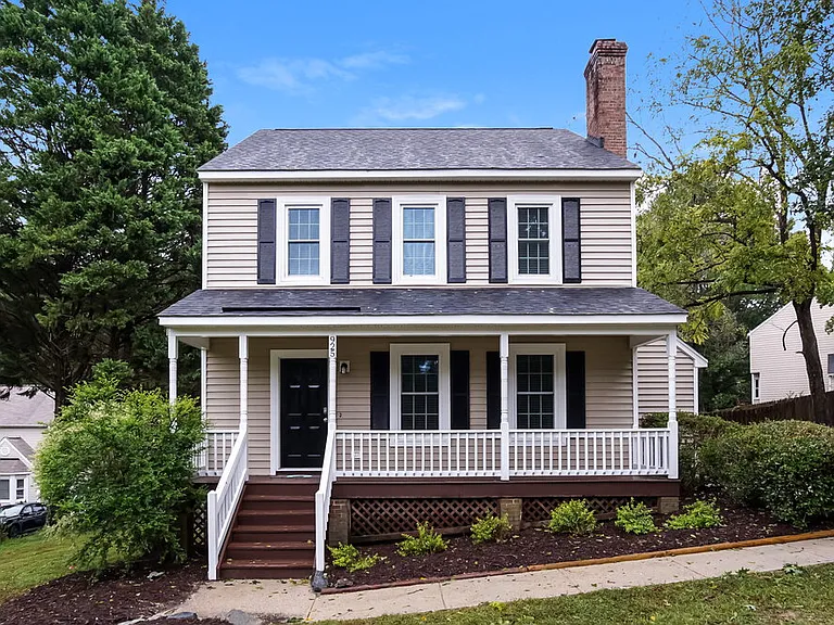 925 Fairlong Rd — Photo 1