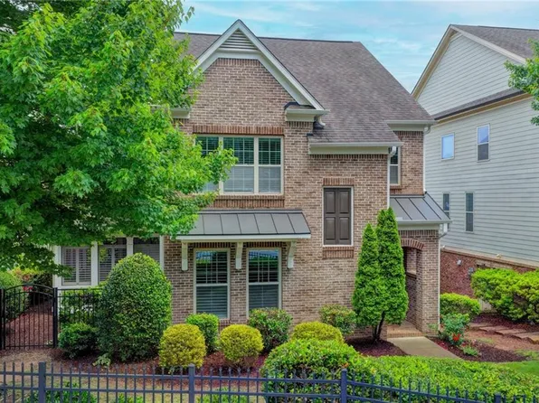 7565 Scarlet Dr, Alpharetta, GA 30005