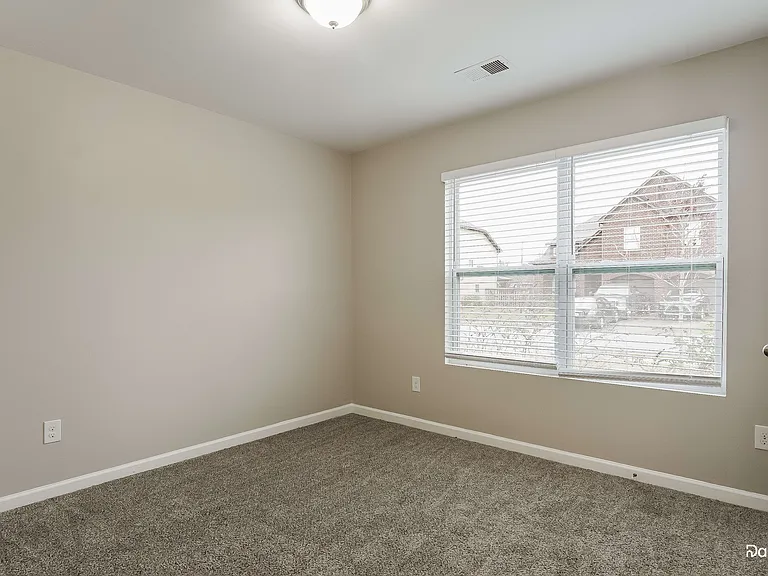 193 Addison Dr — Photo 11
