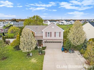 2077 Waler Dr, Hudsonville, MI 49426