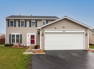 337 Ironhawk Ct, Carol Stream, IL 60188
