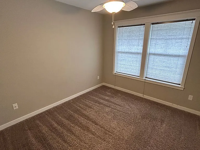 407 Dreas Way — Photo 7