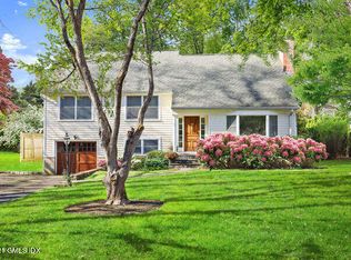 36 Long Meadow Rd, Riverside, CT 06878