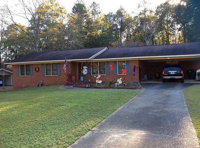 1st image of 803 Greenwood Dr