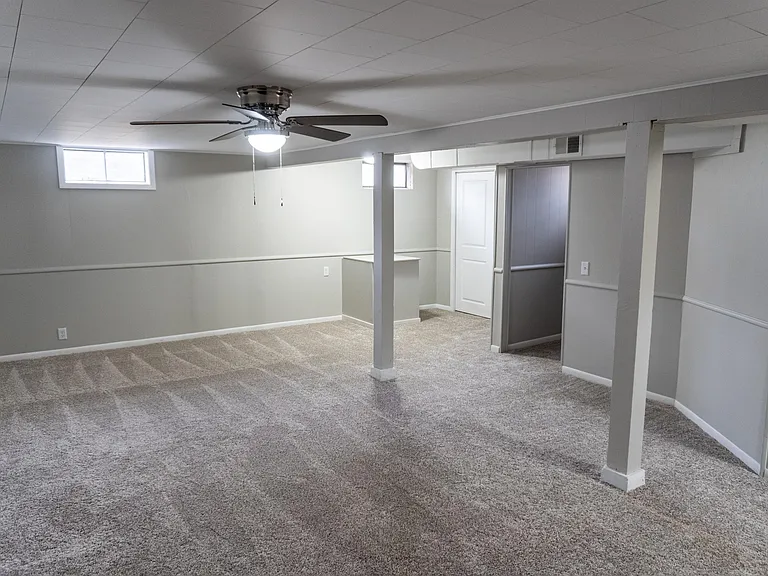 2355 Hawthorne Ct — Photo 7
