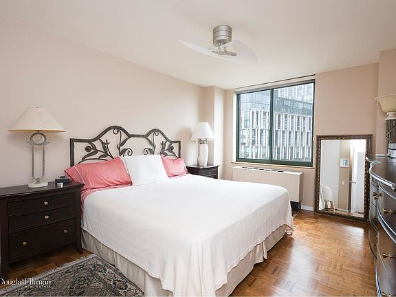 3rd image of 295 Greenwich St APT 8E