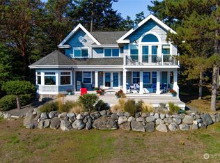 154 Island Dr, Friday Harbor, WA