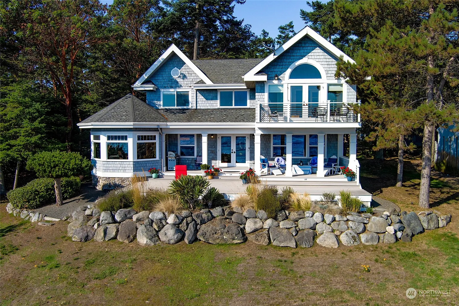 154 Island Dr photo 1