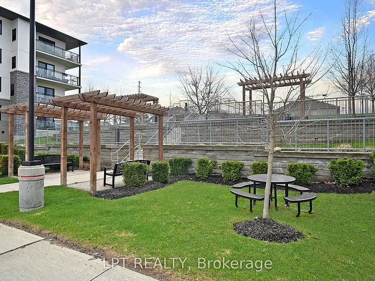 104 Summit Ridge Dr — Photo 42