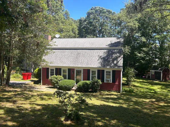 27 Oregon Road, Mashpee, MA 02649