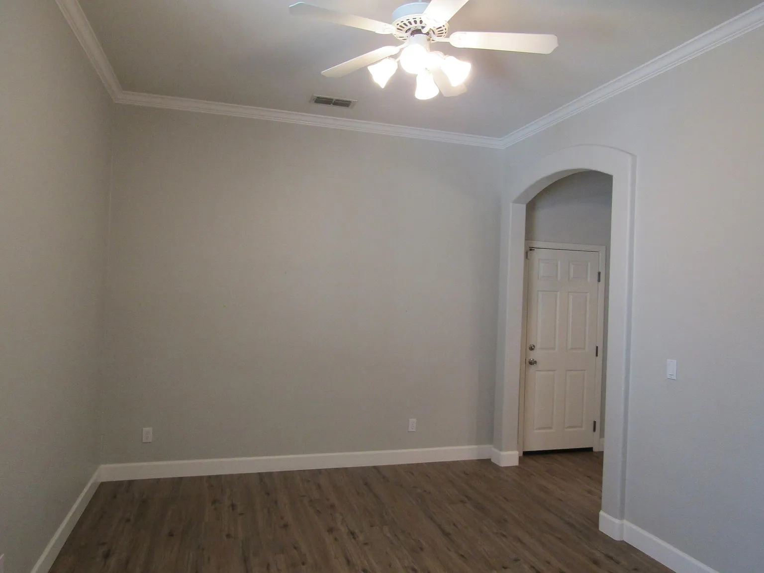3 bed, 1756 sqft, $2,850 — Photo 4