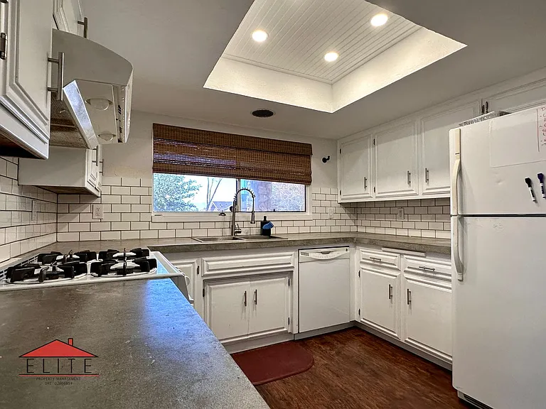 224 Larkspur St — Photo 10