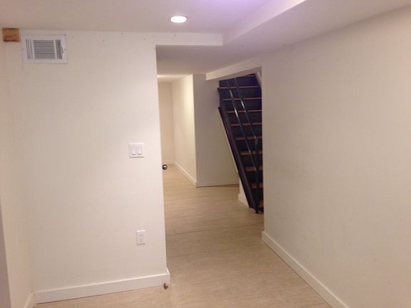 5th image of 227 Wyckoff Ave APT 1L