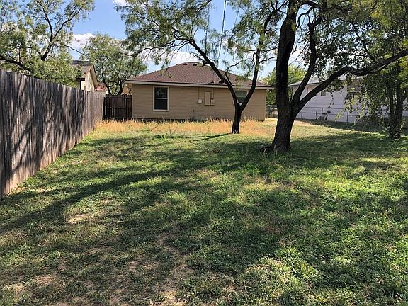 5th image of 2618 Woodlawn Dr