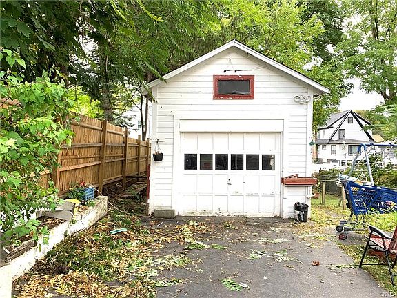 3rd image of 157 Hall Ave