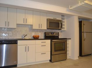 209 10th St NE APT B, Washington, DC 20002