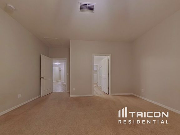 5th image of 232 N 202nd Ln