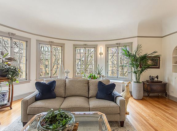 4th image of 7447 N Hoyne Ave #3