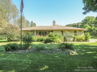 3274 Patterson Lake Rd, Pinckney, MI 48169