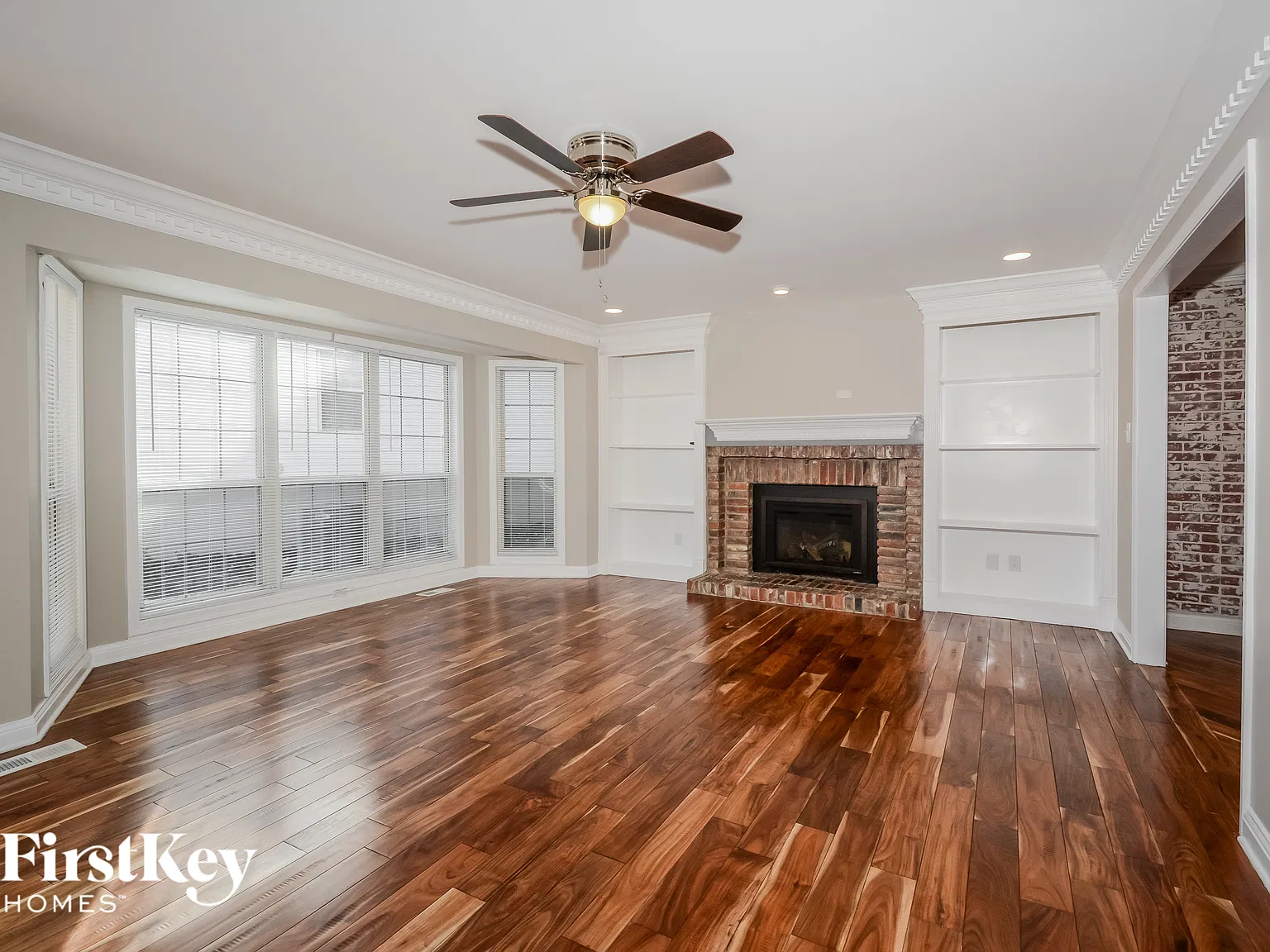 3 bed, 3.5 bath, 3200 sqft, $3,330 — Photo 3