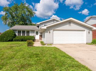 18326 Bock Rd, Lansing, IL 60438