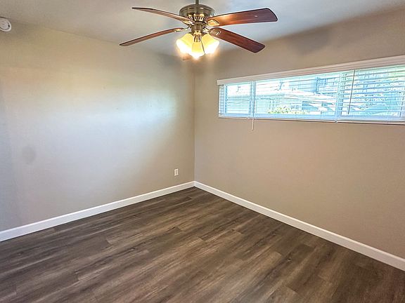 3rd image of 4111 Park Blvd #1