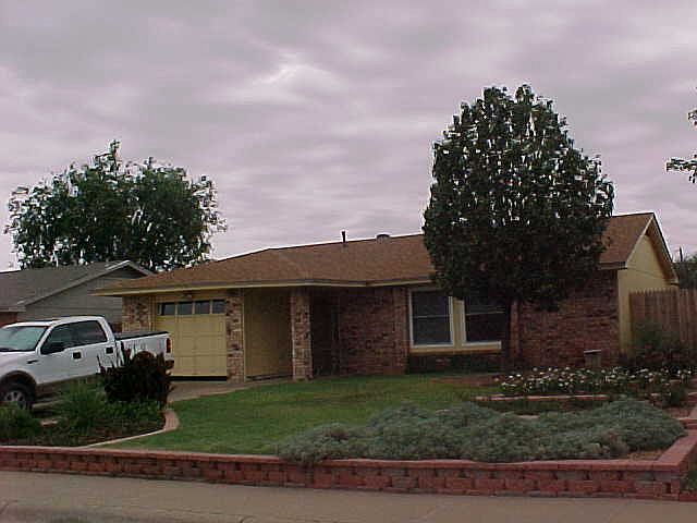 1st image of 111 N Glenwood Dr