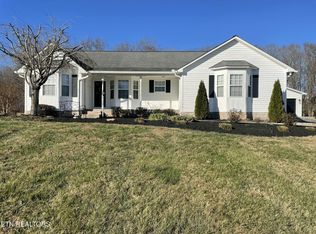 167 Gail Ln, Jacksboro, TN 37757