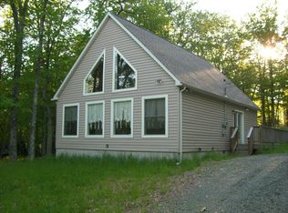 118 Washington Dr, Hawley, PA 18428