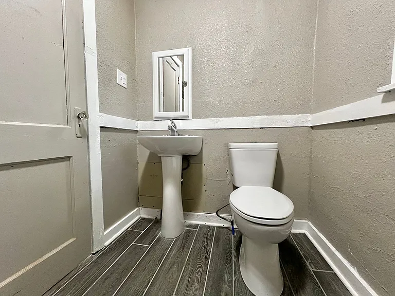 116 Grove St — Photo 27