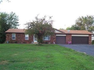 3716 Airport Rd, Godfrey, IL 62035