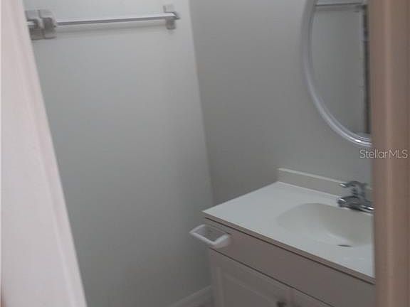 4th image of 20230 Gladstone Ave