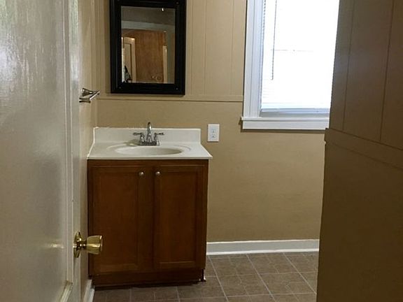 5th image of 1622-1624 Brown St #1624-L/S